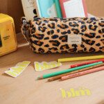 Trousse d’écolier Juno – Léopard Camel