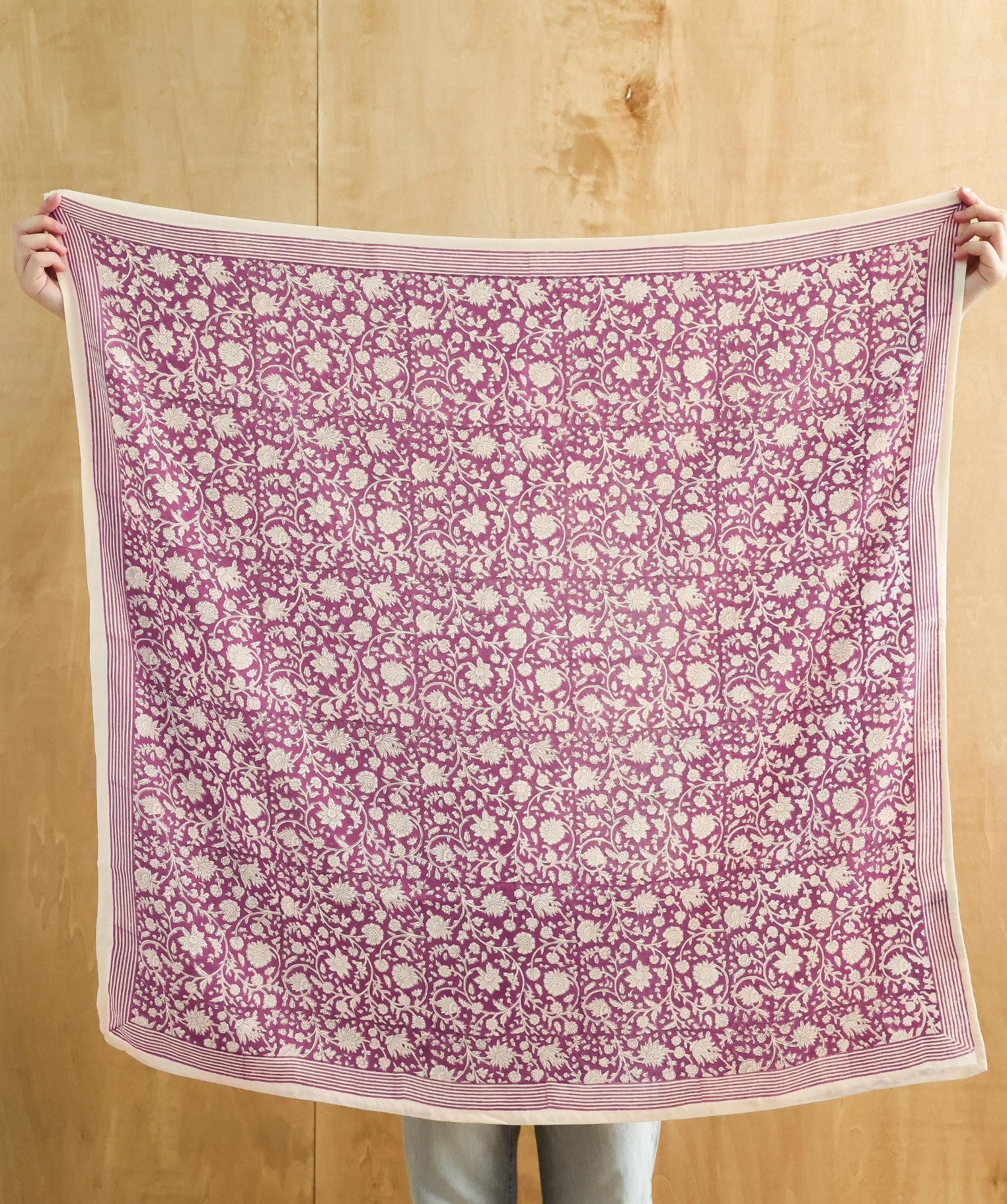 Foulard grand format – Anjali Bougainvillier