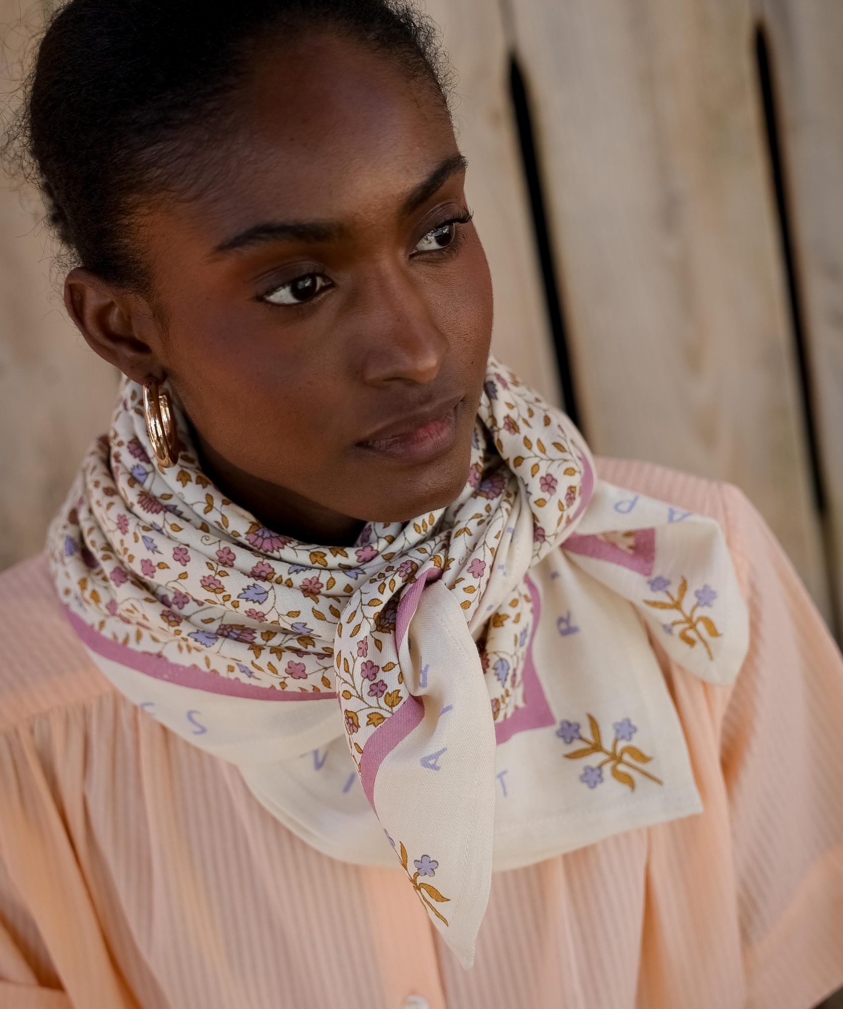 Foulard grand format – Rosa Violette