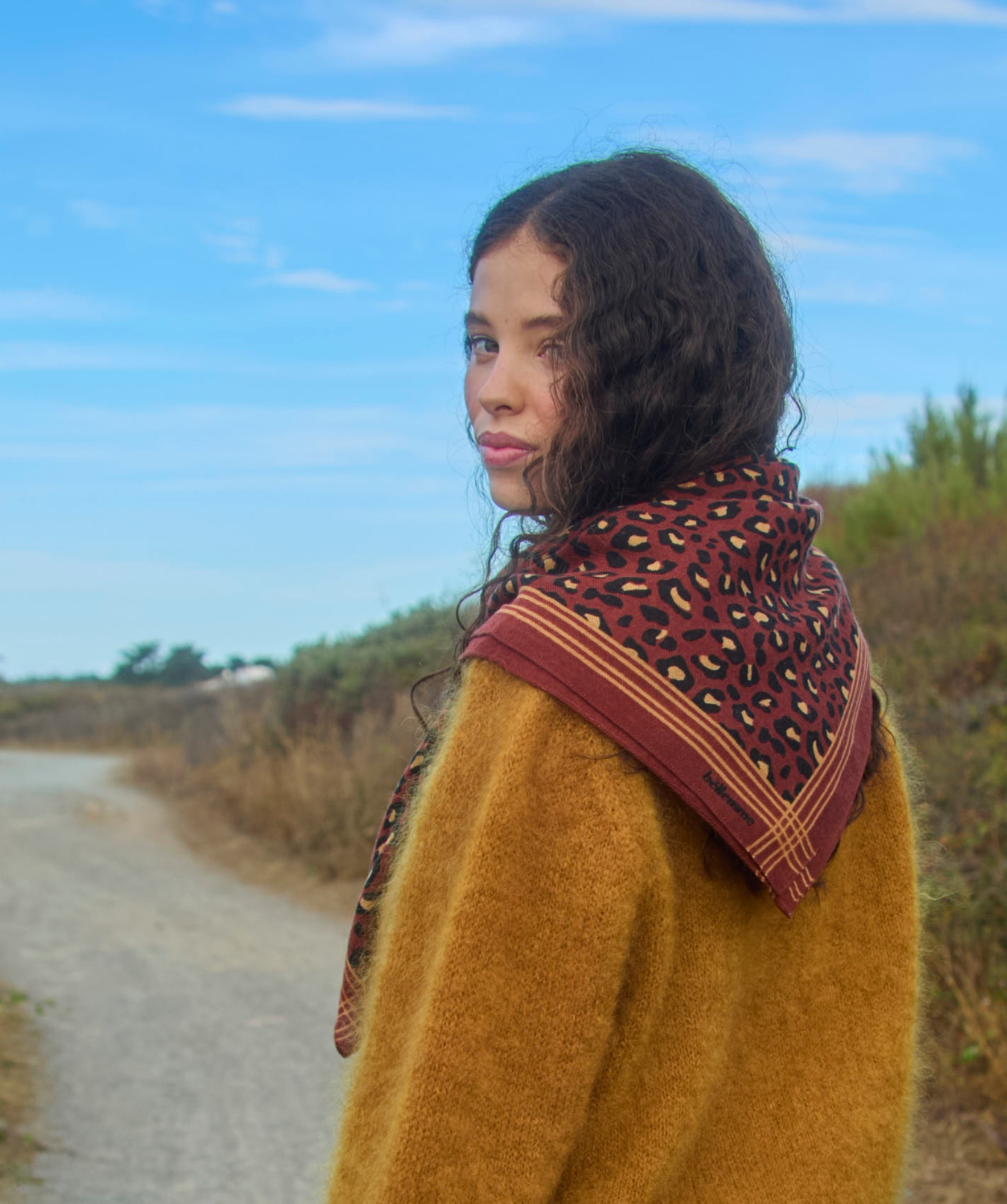 Foulard en laine grand format – Léopard Arizona