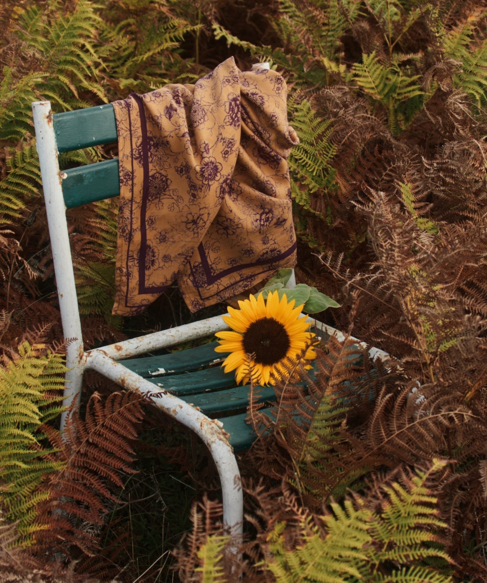 Foulard grand format – Antoinette Prune