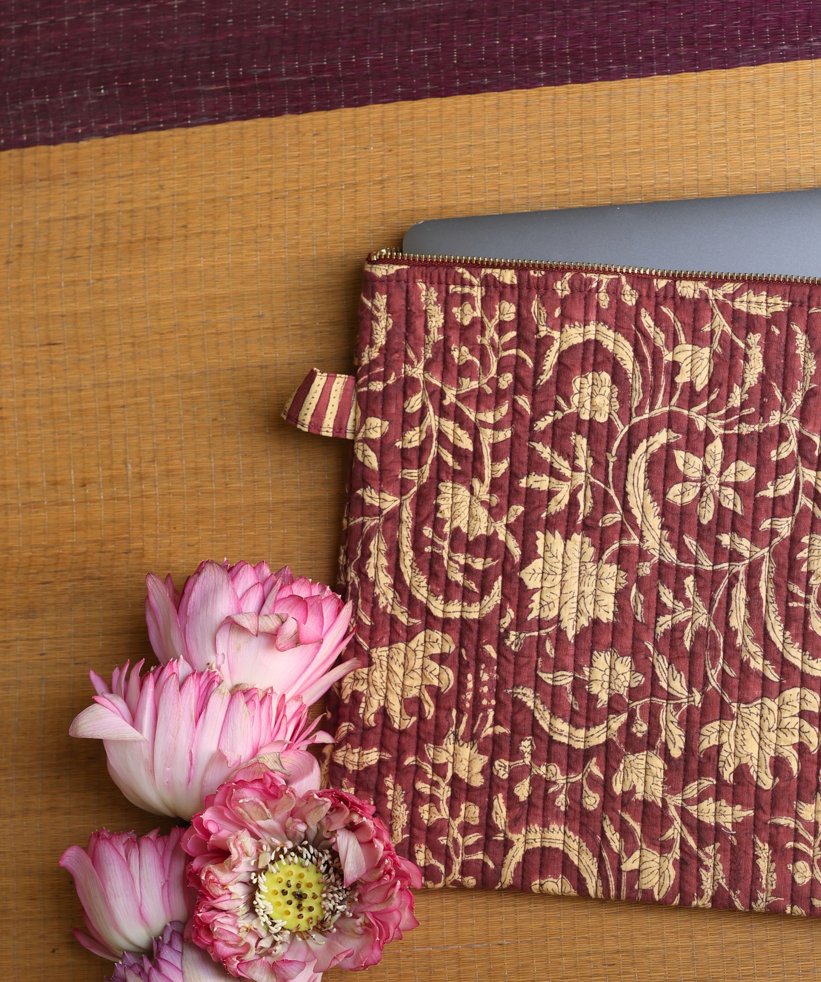 Pochette très grand format Harrison / 15′ – Rosewood London Burgundy